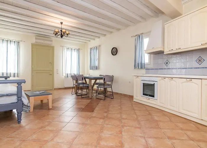 Sarris House Apartamento Stení